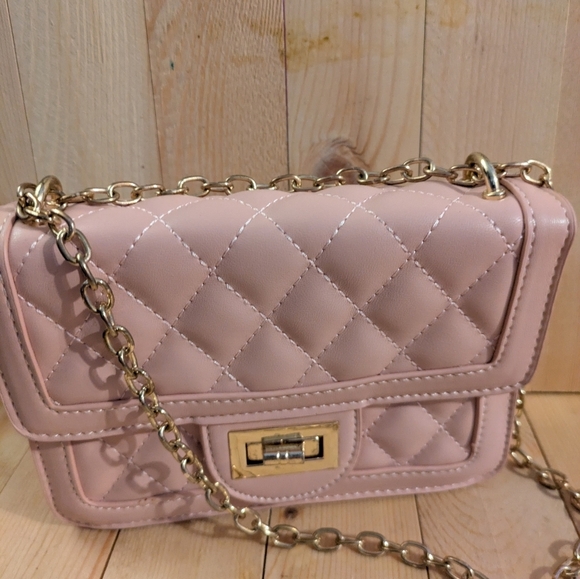 Quilted Pink Chain Shoulder Bag 7x5x2. - Picture 3 of 7
